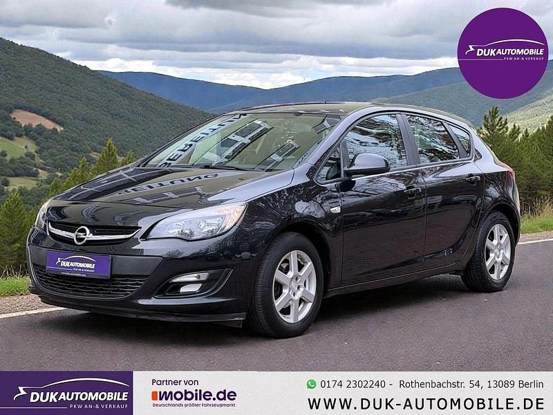 Gebraucht Opel Astra Selection 116 PS (85 kW) 2015 Schwarz Limousine