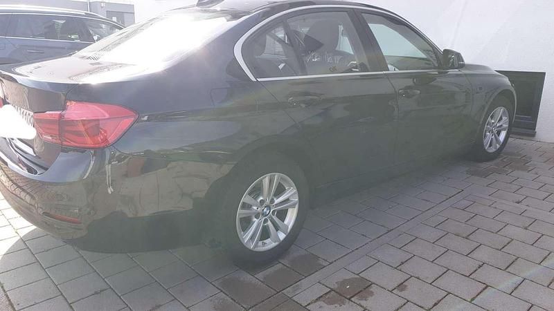Second-hand BMW 320 190 CP (139 kW) 2017 Berlinǎ