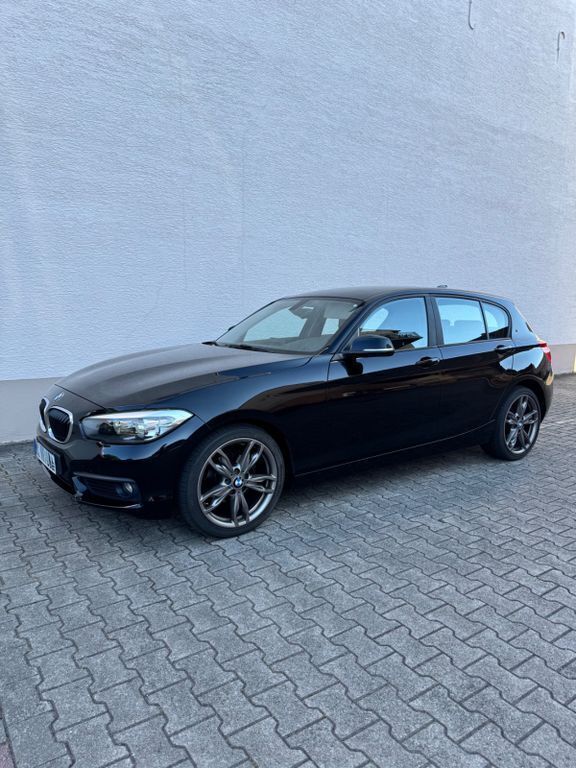 Schwarz Gebraucht 2018 BMW 118 Kleinwagen | 13.499 € (Guter Preis) - Bild 1/4