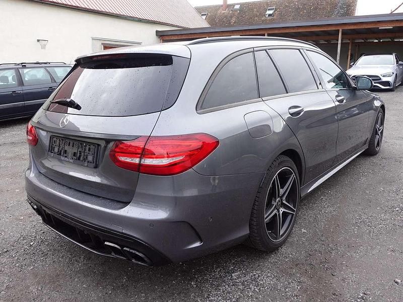 Gebraucht Mercedes C300 AMG line 245 PS (180 kW) 2017 Selenitgrau  metalliclack Kombi