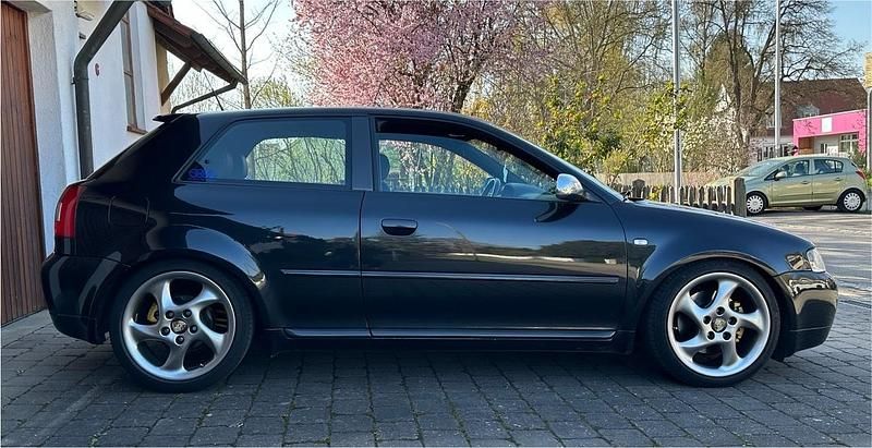 Second-hand Audi S3 260 CP (191 kW) 2002 Negru Hatchback