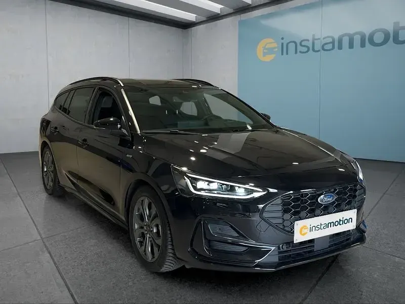 Gebraucht Ford Focus ST-Line X 116 PS (85 kW) 2025 Schwarz Kombi