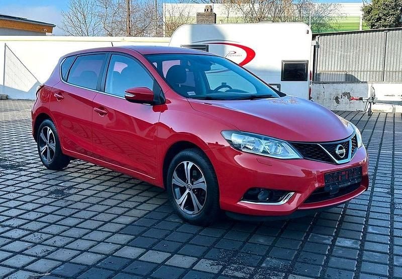Gebraucht Nissan Pulsar Acenta 116 PS (85 kW) 2015 Red (s) Kleinwagen