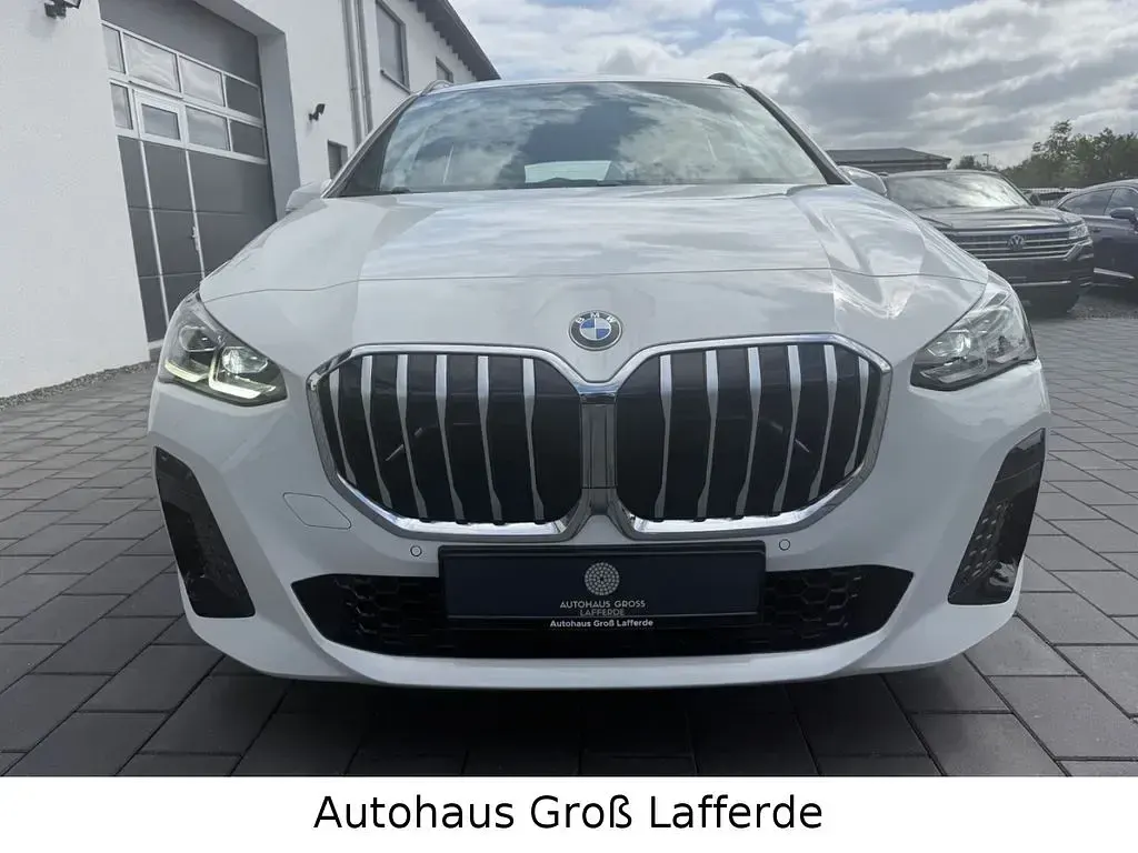 Gebraucht BMW 218 Active Tourer M Sport 150 PS (110 kW) 2025 Weiß Van / Kleinbus