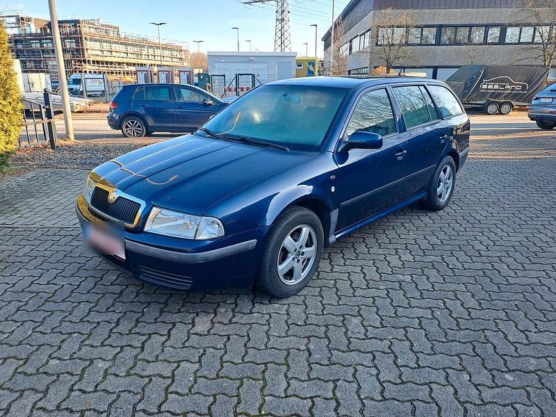 Blau Gebraucht 2002 Skoda Octavia Kombi | 1.500 € (Fairer Preis) - Bild 1/4