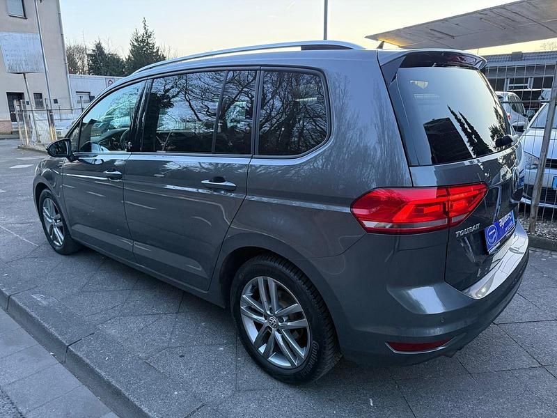 Gebraucht VW Touran Sound 150 PS (110 kW) 2017 Grau Van / Kleinbus