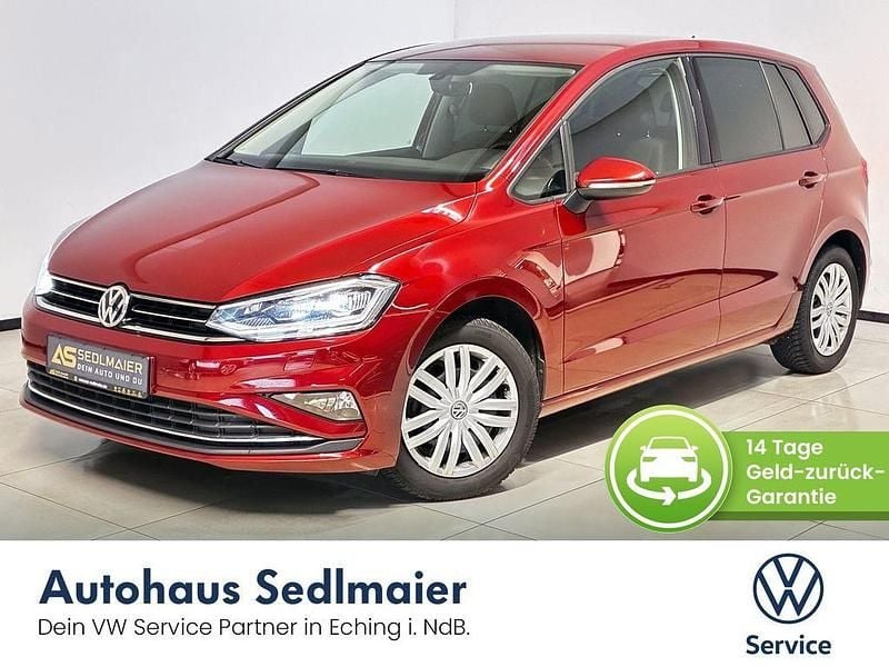 Rot Gebraucht 2019 VW Golf Sportsvan Comfortline Van / Kleinbus | 13.490 € (Etwas zu teuer) - Bild 1/4