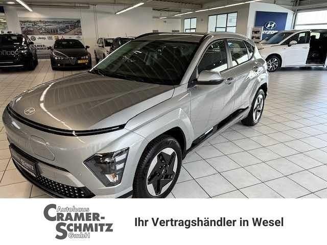 Shimmer silver Gebraucht 2024 Hyundai Kona Advantage SUV | 32.900 € (Teuer) - Bild 1/4