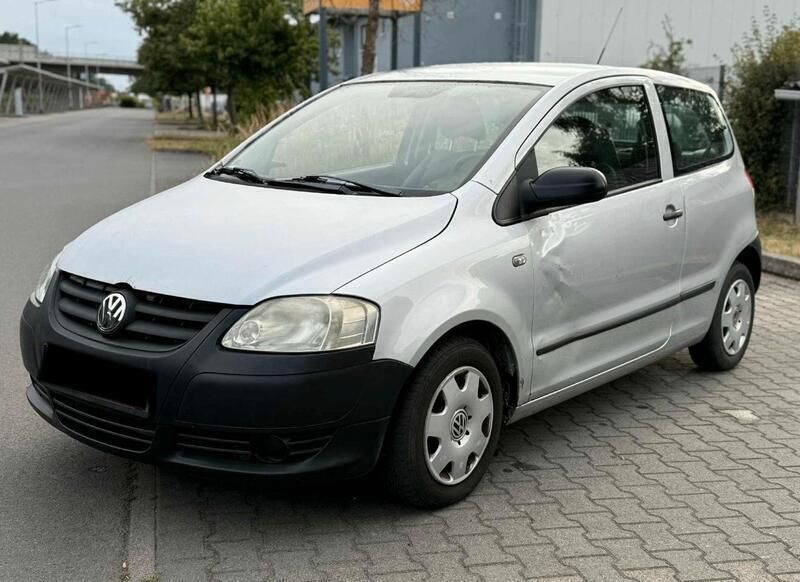 Silber Gebraucht 2010 VW Fox Kleinwagen | 999 € (Superpreis) - Bild 1/4