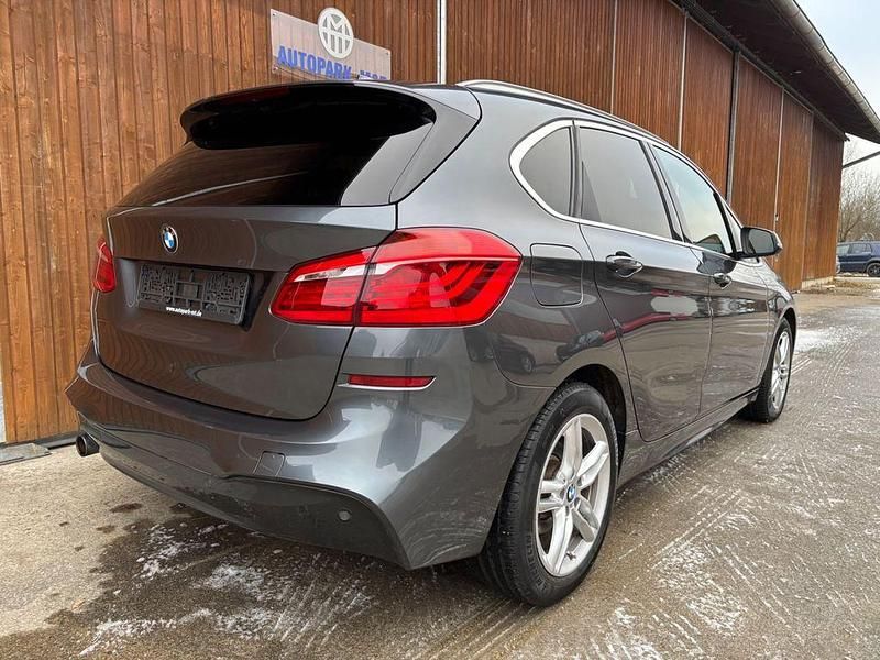 Gebraucht BMW 218 M Sport 150 PS (110 kW) 2017 Mineralgrau Van / Kleinbus