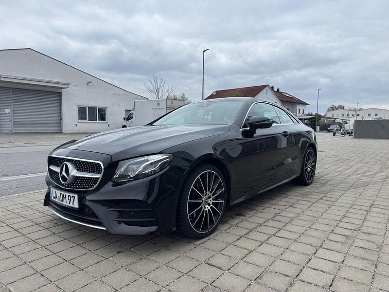 Gebraucht Mercedes E450 AMG line 367 PS (269 kW) 2018 Schwarz Coupé