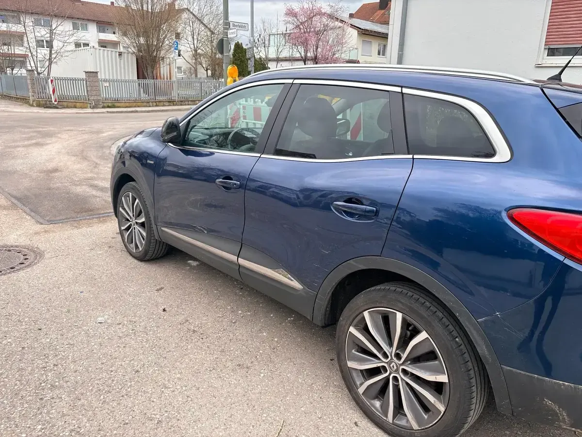 Gebraucht Renault Kadjar 131 PS (96 kW) 2016 Blau SUV