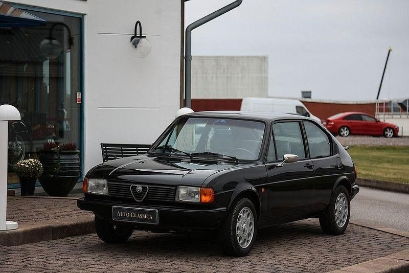 Gebraucht Alfa Romeo Alfasud Ti 83 PS (61 kW) 1982 Schwarz Cabrio