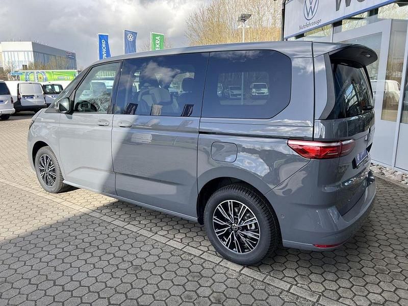 Nouă VW Multivan 150 CP (110 kW) 2026 Gri Monovolum