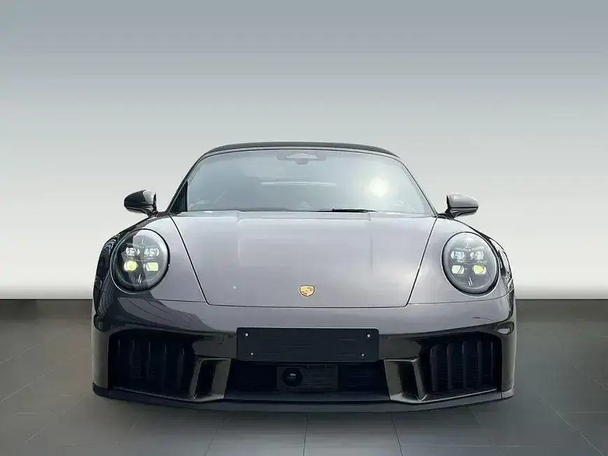 Neu Porsche 992 541 PS (397 kW) 2026 Braun