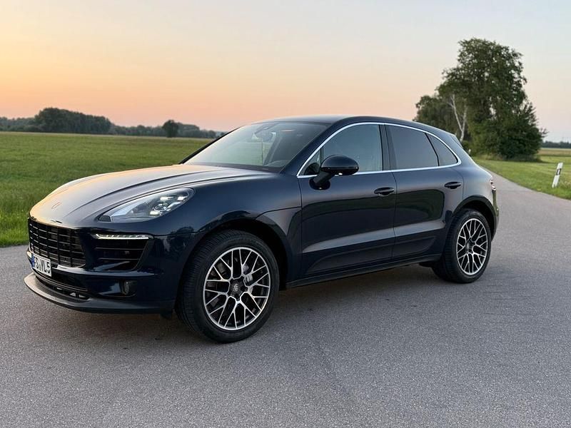 Blau Gebraucht 2017 Porsche Macan S SUV | 31.890 € (Fairer Preis) - Bild 1/4
