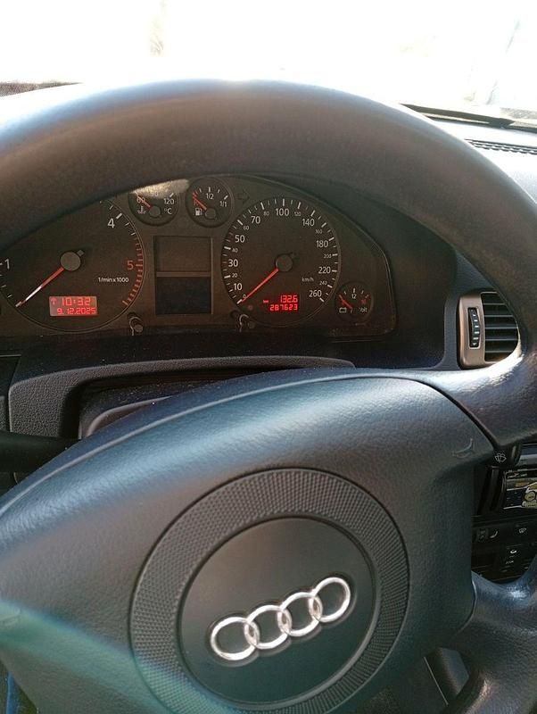 Gebraucht Audi A6 150 PS (110 kW) 2000 Blau Limousine