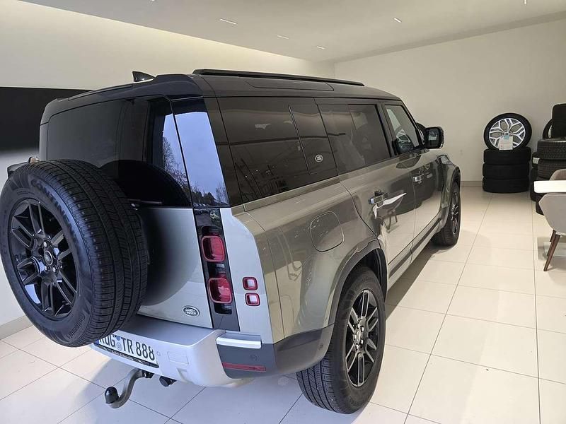 Gebraucht Land Rover Defender SE 249 PS (183 kW) 2021 Grün SUV