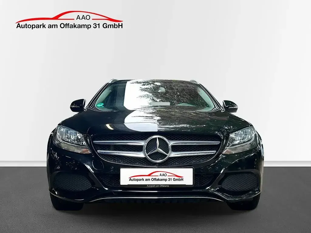 Gebraucht Mercedes C200 136 PS (100 kW) 2015 Schwarz Limousine