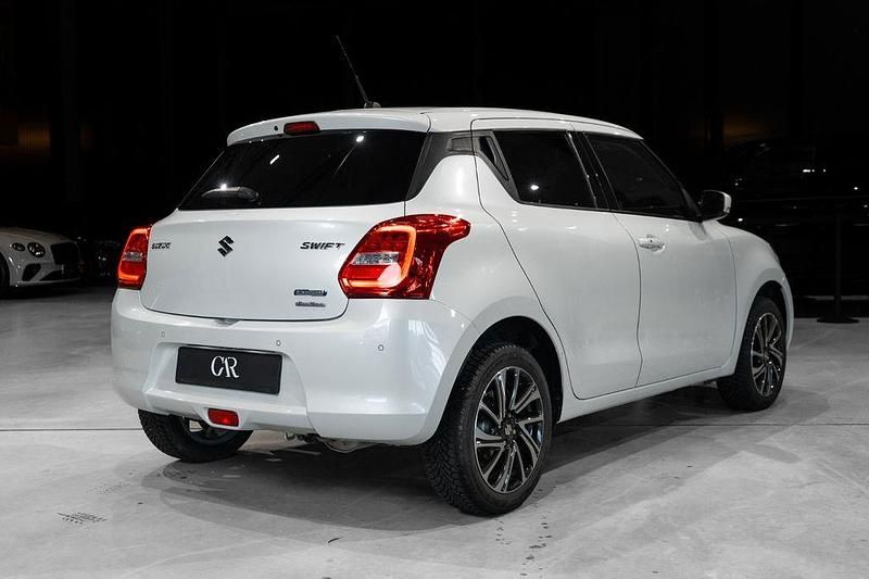 Gebraucht Suzuki Swift Comfort 83 PS (61 kW) 2021 Weiß Kleinwagen