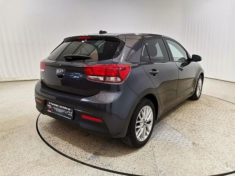 Gebraucht Kia Rio DREAM-TEAM Edition 84 PS (61 kW) 2017 (abt) graphite met. Kleinwagen