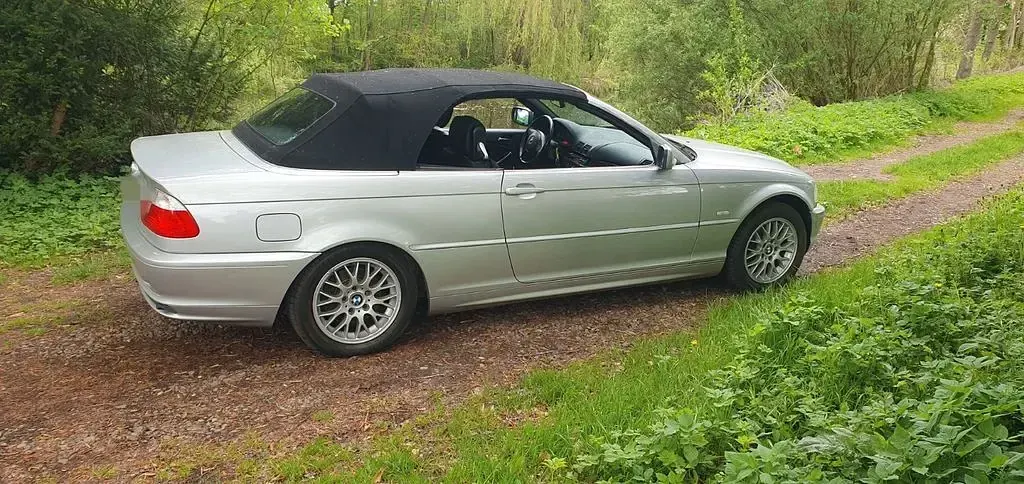 Gebraucht BMW 325 Cabriolet 192 PS (141 kW) 2001 Silber Cabrio