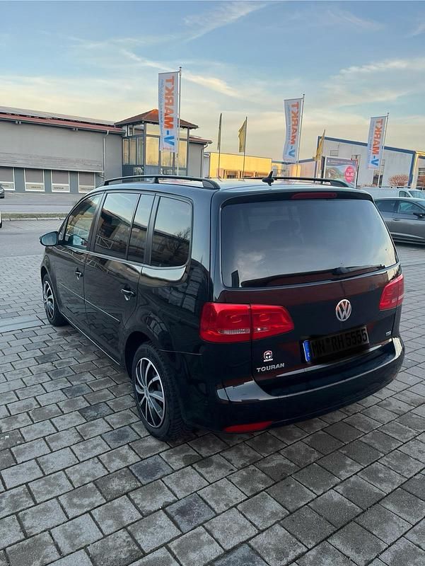 Gebraucht VW Touran 140 PS (102 kW) 2011 Schwarz Van / Kleinbus