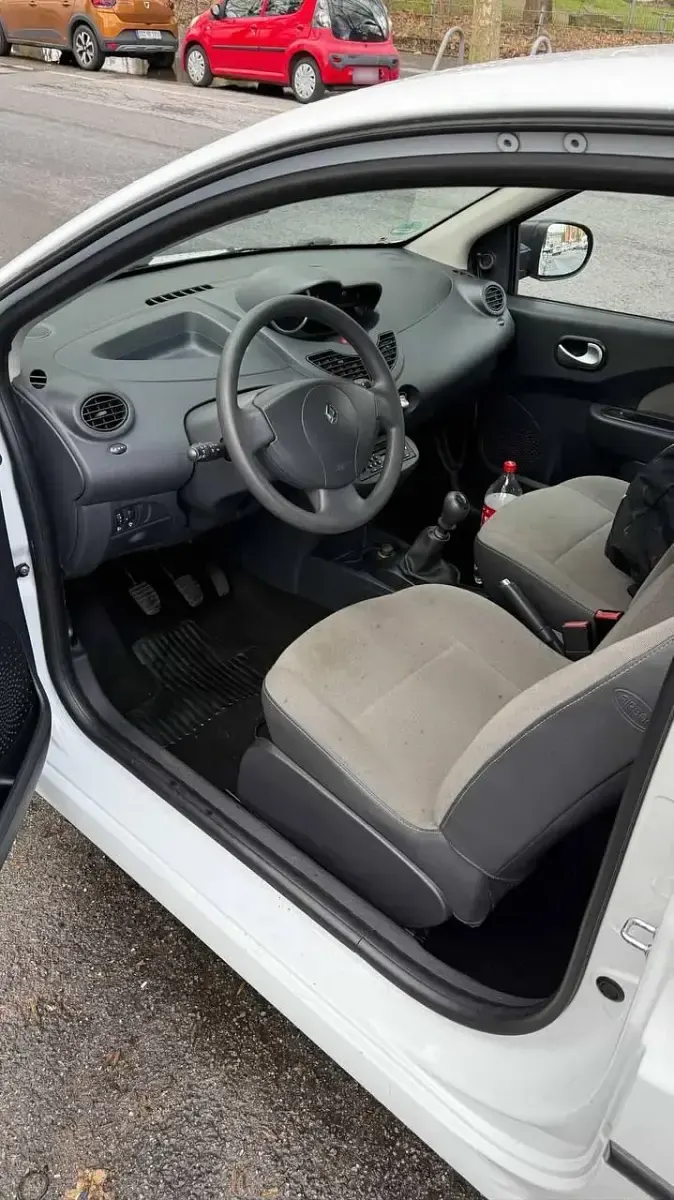 Gebraucht Renault Twingo 75 PS (55 kW) 2010 Weiß Kleinwagen