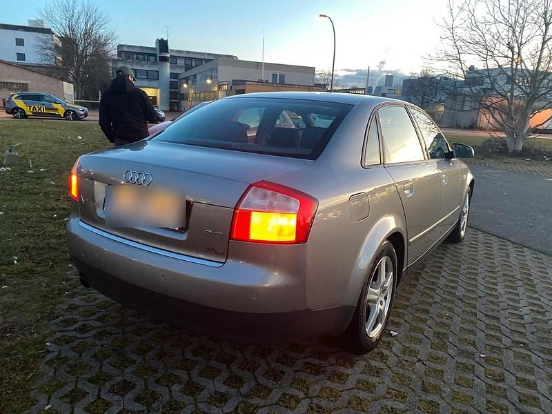 Gebraucht Audi A4 131 PS (96 kW) 2002 Grau Limousine