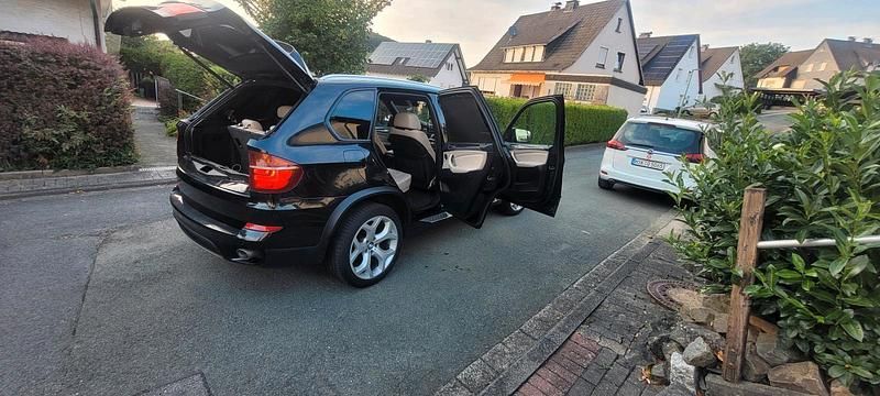 Second-hand BMW X5 306 CP (225 kW) 2012 Negru SUV