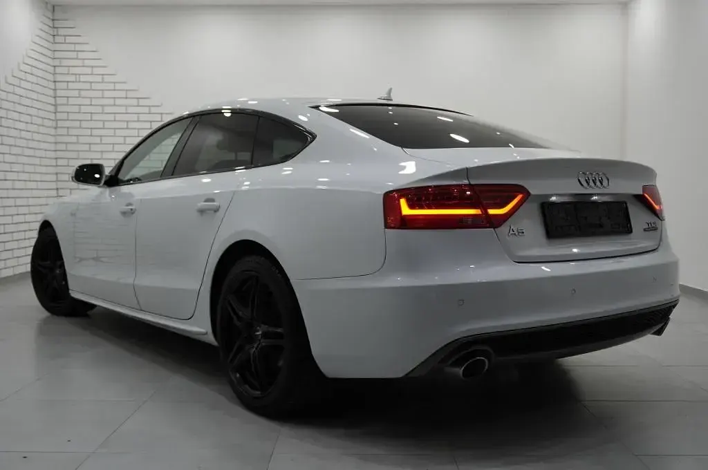 Gebraucht Audi A5 Sportback S-Line 245 PS (180 kW) 2015 Weiß Kleinwagen