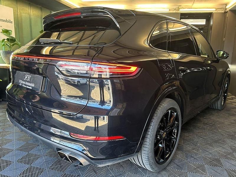 Gebraucht Porsche Cayenne 549 PS (403 kW) 2018 Schwarz SUV