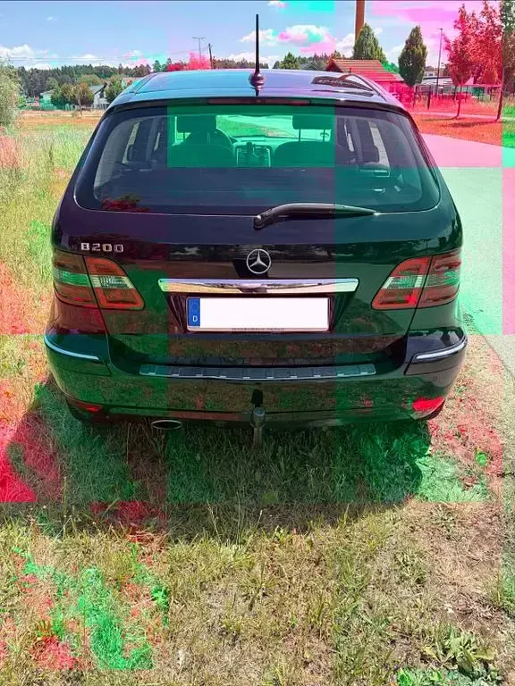 Gebraucht Mercedes B200 136 PS (100 kW) 2011 Schwarz Kleinwagen