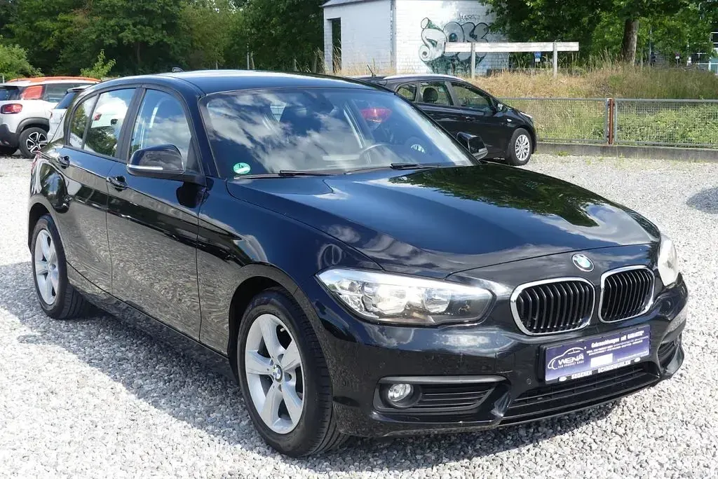Gebraucht BMW 118 Advantage 136 PS (100 kW) 2017 Schwarz Limousine