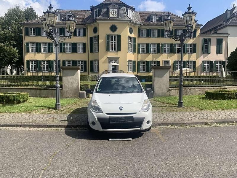 Gebraucht 2012 Renault Clio IV Limousine | 3.499 € (Guter Preis) - Bild 1/4