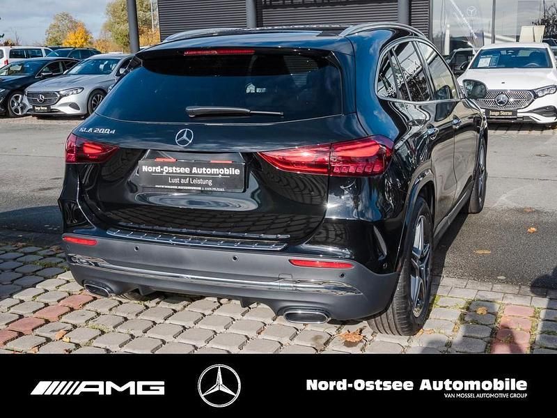 Gebraucht Mercedes GLA200 AMG 150 PS (110 kW) 2025 Metalliclack kosmosschwarz SUV