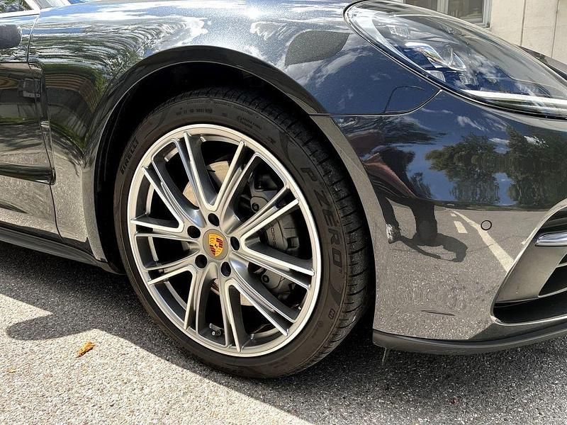 Gebraucht Porsche Panamera 4S Sport Turismo 441 PS (324 kW) 2018 Grau Limousine