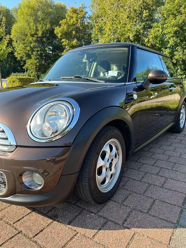 Gebraucht Mini Cooper 122 PS (89 kW) 2012 Braun Kleinwagen