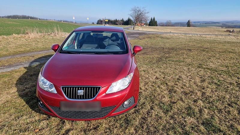 Gebraucht Seat Ibiza 86 PS (63 kW) 2011 Rot Kleinwagen