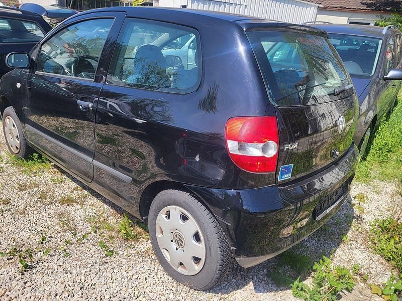 Gebraucht VW Fox Basis 54 PS (39 kW) 2005 Schwarz Kleinwagen