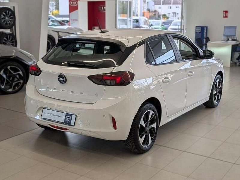 Gebraucht Opel Corsa-e Edition 100 kW (136 PS) 2023 Weiß Kleinwagen