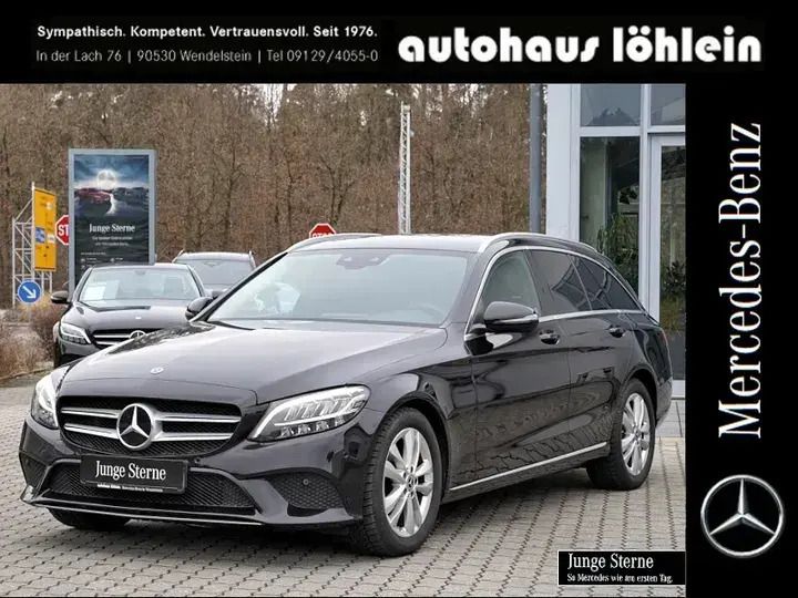 Schwarz Gebraucht 2019 Mercedes C200 Avantgarde Kombi | 25.890 € (Fairer Preis) - Bild 1/4