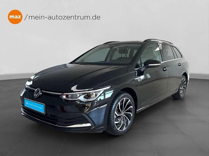 Mythos black Gebraucht 2024 VW Golf VIII Style Kombi | 29.920 € (Fairer Preis) - Bild 1/4