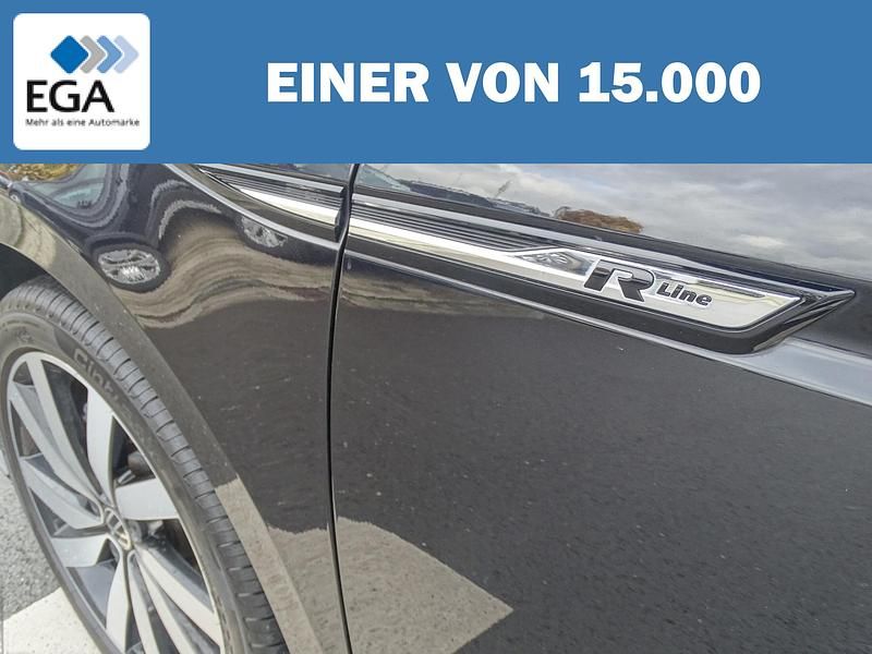 Gebraucht VW Touran Highline 150 PS (110 kW) 2024 Metallic Van / Kleinbus