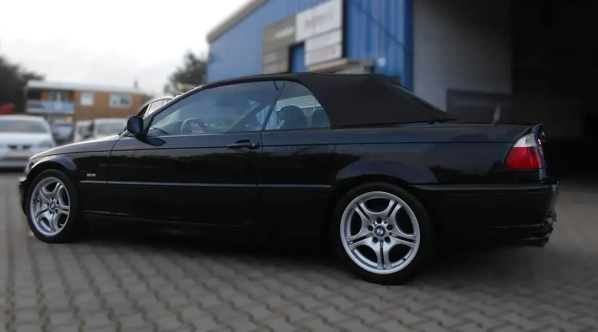 Second-hand BMW 325 192 CP (141 kW) 2002 Negru Cabrio