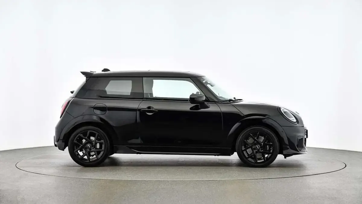 Gebraucht Mini John Cooper Works 204 PS (150 kW) 2024 Schwarz Kleinwagen