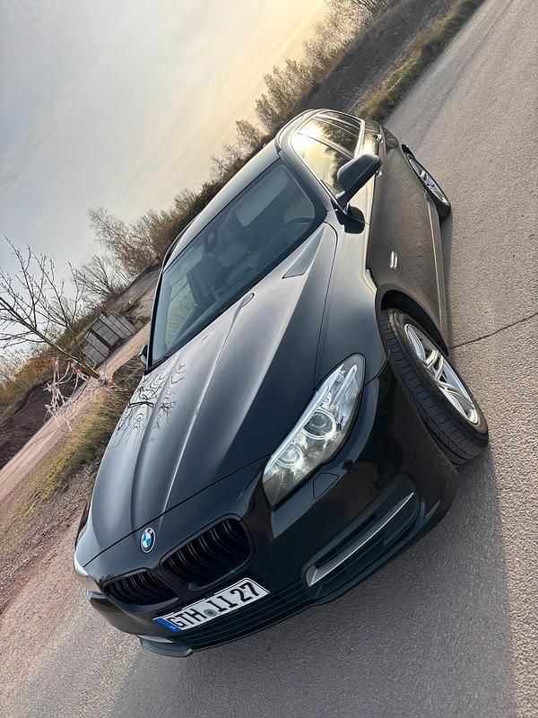 Gebraucht BMW 530 258 PS (189 kW) 2015 Schwarz Kombi