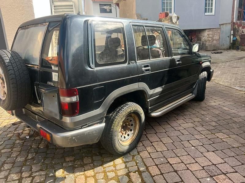 Gebraucht Opel Monterey 114 PS (83 kW) 1993 Schwarz SUV