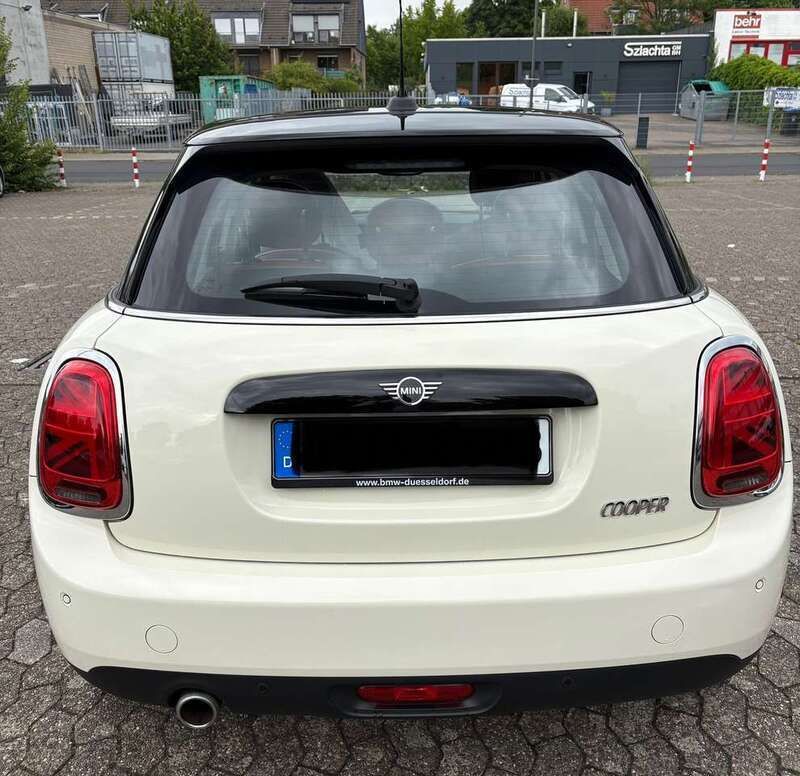 Weiß Gebraucht 2018 Mini Cooper Kleinwagen | 16.500 € (Guter Preis) - Bild 1/4