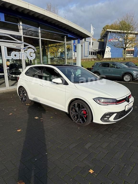 Weiß Gebraucht 2024 VW Polo GTI Limousine | 28.990 € (Teuer) - Bild 1/4